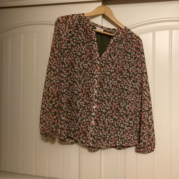 J. Crew Factory Raglan Button-Up Shirt Medium Green Pink Floral Print V Neck - Picture 1 of 3